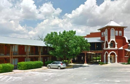 Clear Creek Cabin | Econo Lodge