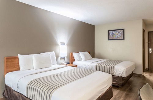 Ithaca Hotel | Econo Lodge