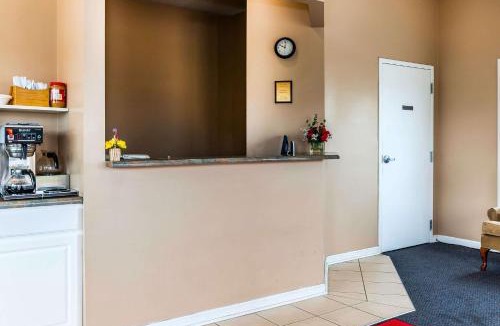Vincennes Hotel | Econo Lodge Vincennes
