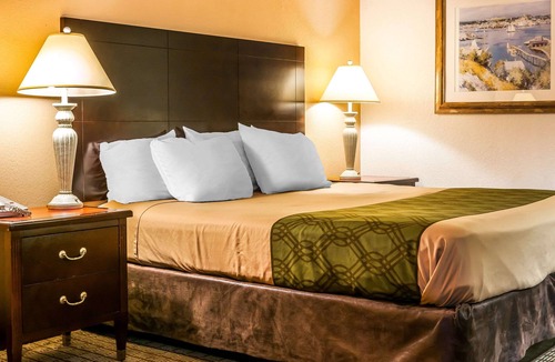 Vincennes Hotel | Econo Lodge Vincennes