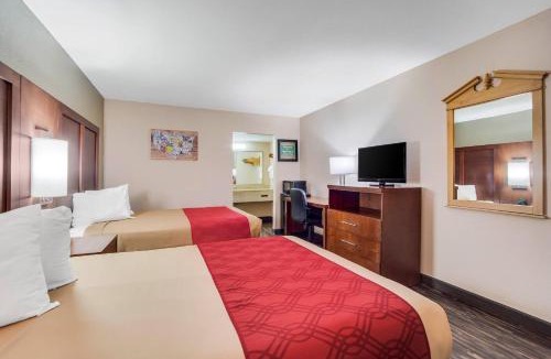 Walterboro Cabin | Econo Lodge Walterboro I-95