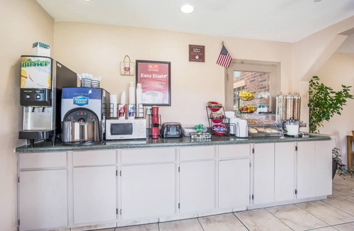 Walterboro Hotel | Econo Lodge Walterboro I-95