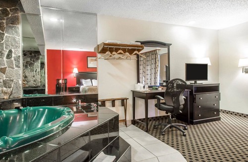 West Haven Hotel | Econo Lodge West Haven