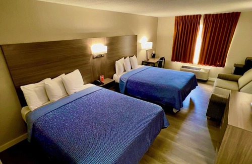 Willowbrook Hotel | Econo Lodge Willowbrook