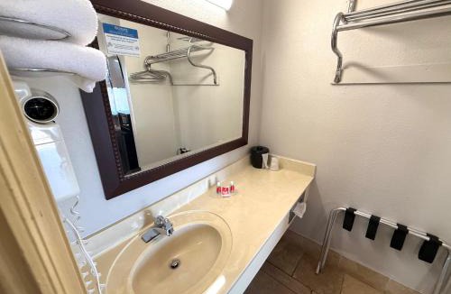 Athens Hotel | Econolodge inn
