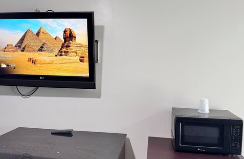 Hampton Hotel | Economy 7 Inn Hampton