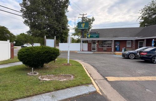 Hampton Hotel | Economy 7 Inn Near Hampton University VA
