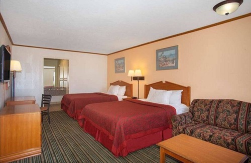 Wichita Hotel | Economy Hotel Wichita- Florence St.