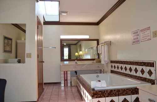 Cuyahoga Falls Hotel | Economy Inn - Akron