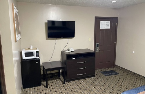 Edgewood Hotel | Economy Inn And Suites Ashtabula