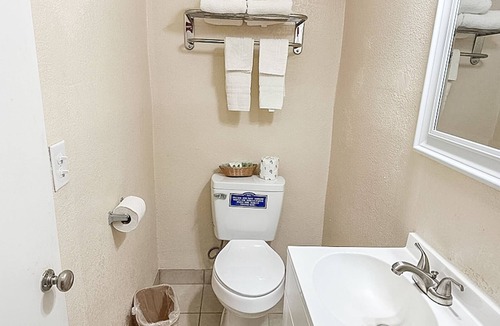 Lamesa Hotel | Economy Inn By OYO, Lamesa TX
