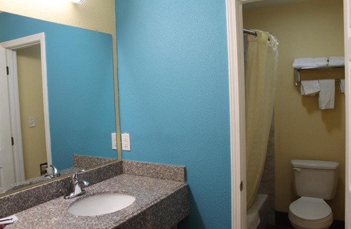 Pauls Valley Hotel | Economy Inn Express