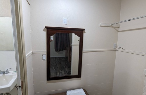 Kingsville Hotel | Economy Inn Kingsville