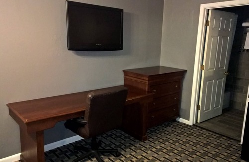 Marshalltown Hotel | Economy Inn Motel