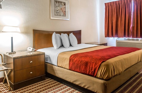 Warren Hotel | Economy Inn & Suites