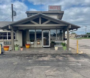Ada Hotel | Economy Inn