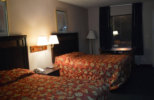 Carthage Hotel | Economy Inn