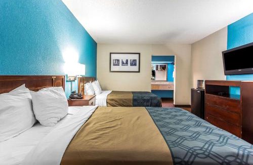 Elizabeth City Cabin | Economy Inn