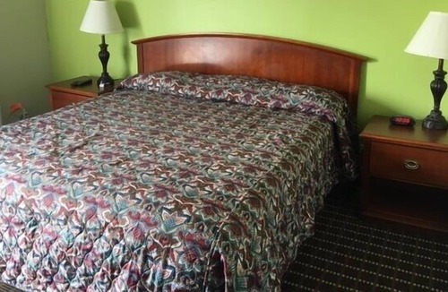 Hamlet Hotel | Economy Inn
