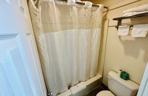 Bayou Cane Hotel | Economy Inn