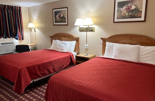McCook Hotel | Economy Inn