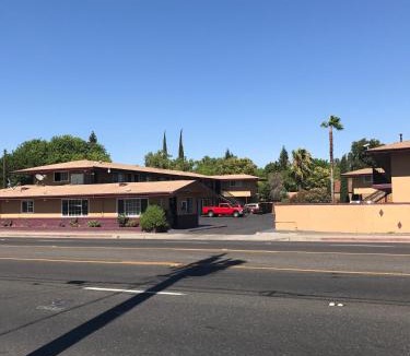 Modesto Hotel | Economy Inn