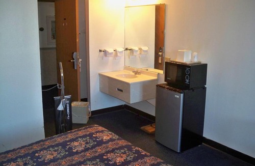 Wentzville Hotel | Economy Inn Wentzville