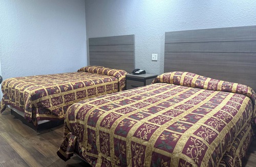 Texas City Hotel | Economy Lodge by Hotel O Texas City