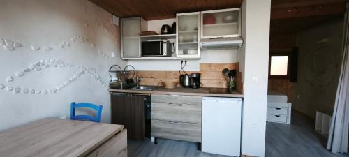 Saint-Priest Apartment | EcooNid studio indépendant, proche du tram, d'Eurexpo et Lyon