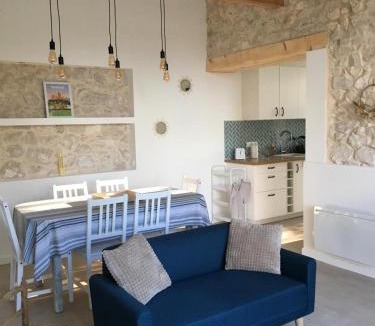 Pujols House | Ecrin de paradis Pujols HAUT Piscine-VUE