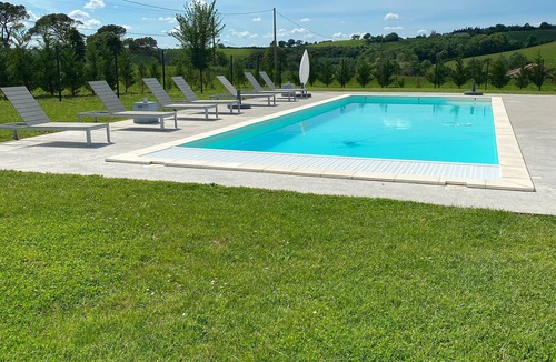 Sainte-Foy-d'Aigrefeuille House | ECURIES de RONSAC