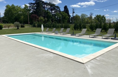 Sainte-Foy-d'Aigrefeuille House | ECURIES de RONSAC