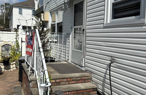 Annadale House | Eddies place 2 Staten Island