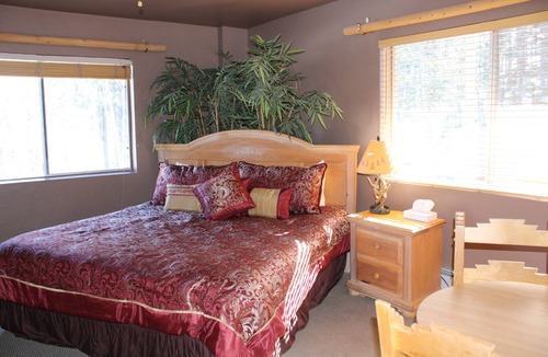 Greer Cabin | Edelweiss Resort and Restaurant