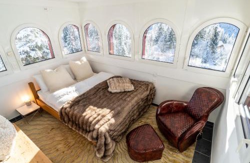 Waldhaus Flims Apartment | Edelweiss Schlosswohnung