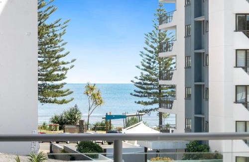 Coolangatta Apartment | Eden Apartments Unit 401