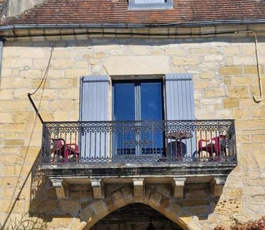 Villefranche-du-Perigord Apartment | Eden Auberge