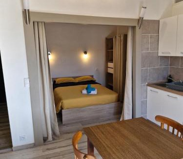 Villefranche-du-Perigord Apartment | Eden Auberge