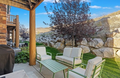 Eden Condo | Eden Corner Unit Near Powder Mountain Snowbasin and Pineview Reservoir