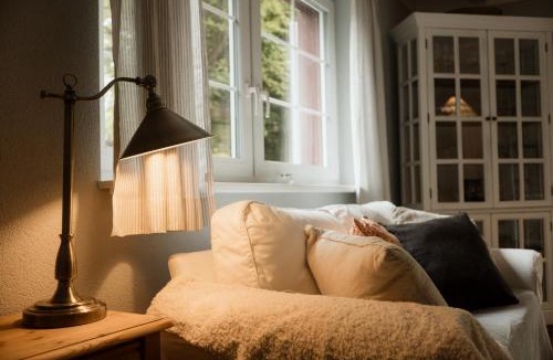 Kaltenbach House | EDEN COTTAGE, Bezauberndes Schwedenhaus mit Garten und Kamin