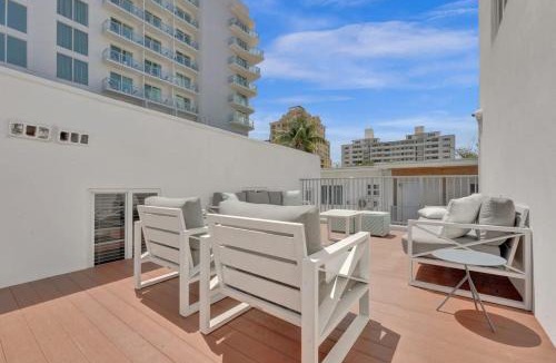 Central Beach Hotel | Eden Escape Walk to FLT Beach 2105