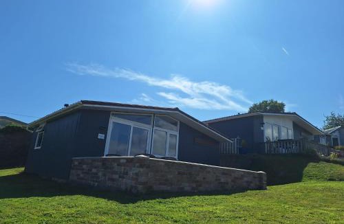 Llanybri Cabin | Eden Garden