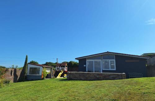 Llanybri Cabin | Eden Garden