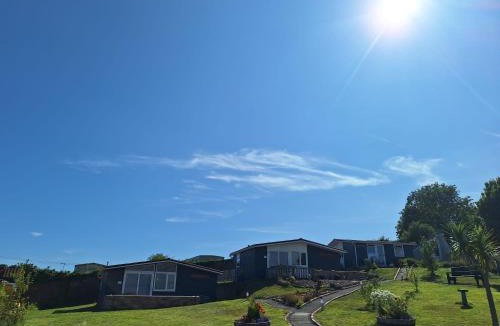 Llanybri Cabin | Eden Garden