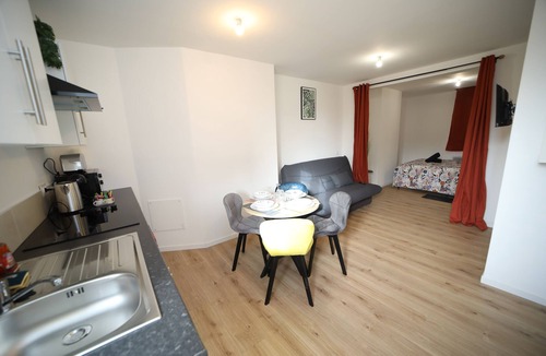 Cambrai Apartment | Eden I, Le Spacieux