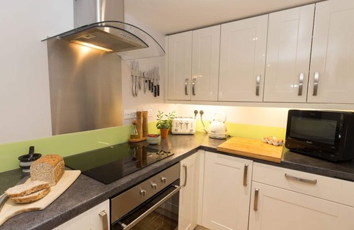 Saint Blazey House | Eden Lodge (with private hot tub)