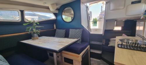 Montalieu-Vercieu Boat Rental | Eden marine