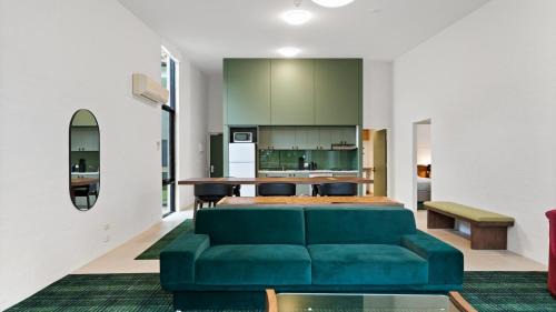 East Geelong Hotel | Eden Oak Geelong