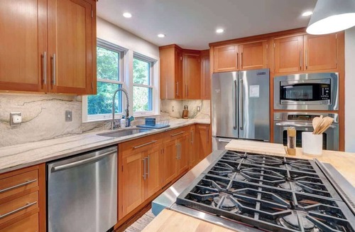 Forestburgh House | Eden Pond: Sauna | Design Award | Waterfront