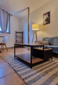 Anzin Apartment | Eden rdc parking rénové proc cité congrès cocon cosy 28m2